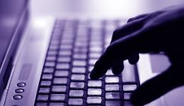 Tramite internet prende in affitto una villa per l'estate, versa la caparra, ma era una truffa. Agrigentino denunciato