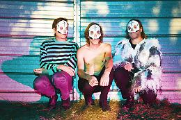 Il punk dei "Tre allegri ragazzi morti" ai Cantieri culturali della Zisa a Palermo