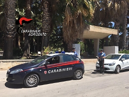 Aggredisce brutalmente un&rsquo;anziana donna e le ruba la pensione appena riscossa