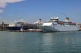 Falsi tassisti al porto di Catania attiravano croceristi: allontanati