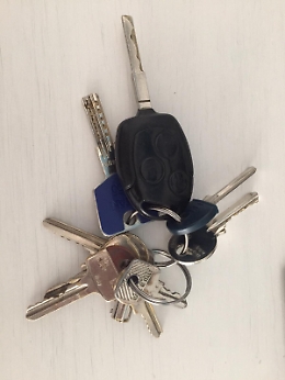 Catania: ritrovato mazzo di chiavi in Piazza San Francesco