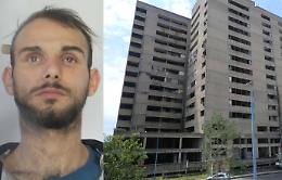 Catania, sorpreso a rubare nel palazzo di cemento: arrestato anche per evasione