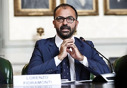 Istruzione, il ministro Fioramonti spiega su Facebook le ragioni delle sue improvvise dimissioni