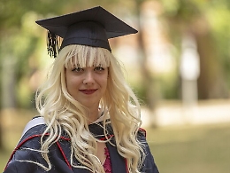 Denise, la biologa calatina che vuole debellare la leucemia infantile