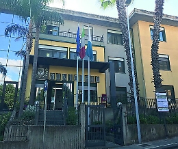 Misterbianco, neomelodici e strani furti al  Comune: ecco le carte sulla "mala gestio"