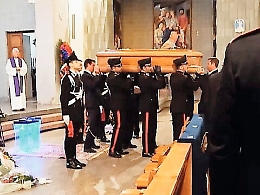 La donna carabiniere suicida: due proiettili, uno alla coscia e l'altro fatale alla tempia