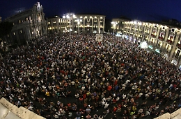 Bagno di folla per Sant'Agata d'agosto