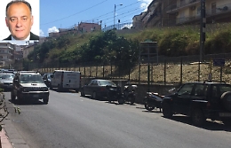 Si scontra con un'auto uscita da un parcheggio: operaio 59enne muore a Giardini