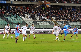 Fumogeni allo stadio, Daspo per due ultras del Catania