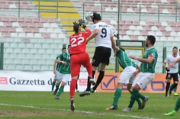 Lega Pro:  il Messina sfonda con un'incornata di Anastasi, Monopoli al tappeto