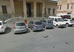 Palermo, chochard muore carbonizzato, la Procura indaga per omicidio