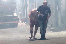 Cibali, le foto dell'incendio che ha minacciato le case in via dei Piccioni