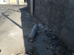 E poi dicono che la differenziata al villaggio Santa Maria Goretti funziona: da queste foto non sembra