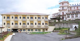 Anziani ospizio di Bronte maltrattati: chiesto rinvio a giudizio per don Minio