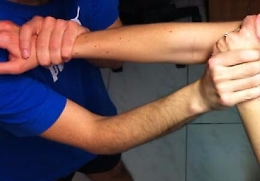 Caltanissetta, lite durante pignoramento mobiliare: denunciati padre e figlio