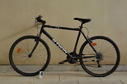 Ricettava refurtiva di ogni tipo a Vittoria: la polizia cerca i proprietari