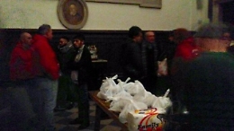 Senza tetto ospitati nel Duomo di Catania. L'Arcidiocesi: «Questa non è la soluzione»