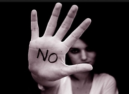 Femminicidi in Italia, nella met&agrave; dei casi i responsabili sono i partner