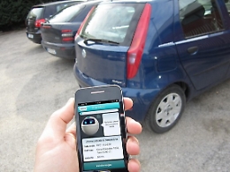 Catania, mette un dispositivo Gps sull'auto dell'ex moglie per seguirla: arrestato