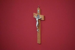 Siracusa, crocifisso "scompare" da aula consiliare. Appello per riappenderlo