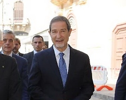 Musumeci: «Qualcuno ha svenduto l'Autonomia della Sicilia»
