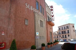 Enna, chiude l'unico cinema: appello per salvarlo