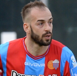 Catania, la grinta del bomber Curiale: «Meritiamo la B»