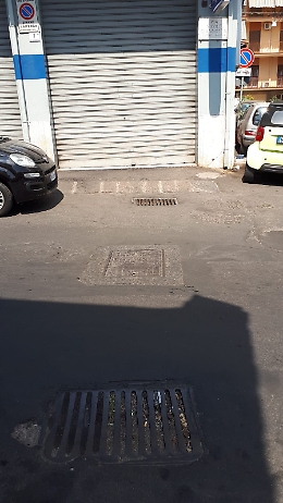 Catania, via Giannotta: tombini otturati