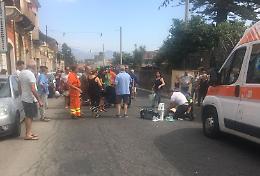 Giarre, anziana falciata da una moto mentre attraversa: è gravissima