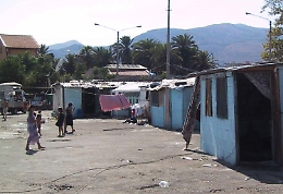 «Le abitazioni prima ai palermitani» Ira per assegnazione case a nomadi