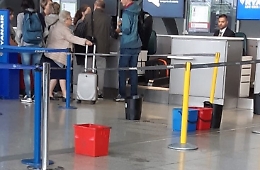 Benvenuti nell'aeroporto di Catania e via al tour tra i secchi per l'acqua