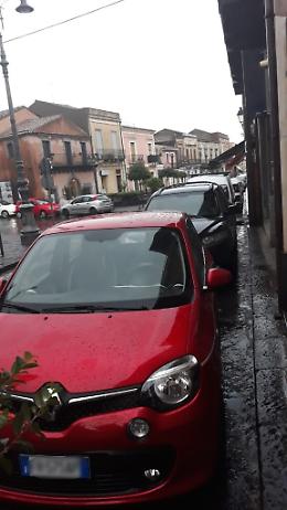 Pedara: il Corso Ara di Giove è impraticabile per i pedoni