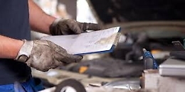 Catania, Motorizzazione nel mirino: miccia incendiaria e rubati apparati