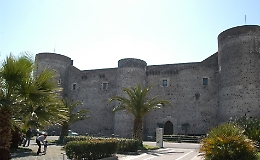 Libri, l'esilarante storia di un ex produttore di caponata nel racconto di Francesco Terracina