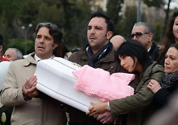 Nicole, collegio di periti per accertare cause morte neonata