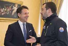 Diciotti, "palla" su Salvini passa a Conte:
«Mi assumo responsabilità politica su sbarco»