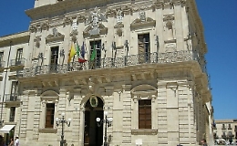 Falso ideologico, indagato ragioniere capo Comune di Siracusa