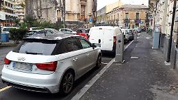 Catania: spazi per ricaricare auto elettriche usati come parcheggi