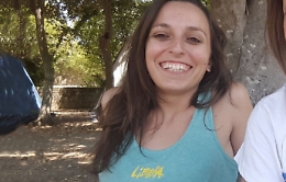 Mafia, bruciata auto di attivista di Libera. Di Maio: «Non sei sola»