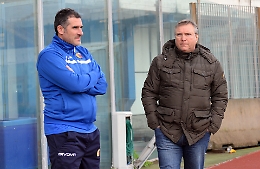 Catania in campo con 15 minuti di ritardo per protesta