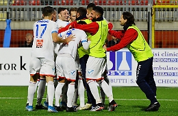 Il Catania reagisce sul campo: 2 a 1 a Potenza e vola ai quarti