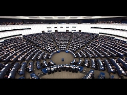 "Giovani in Europa con... merito", lo stage remunerato per laureati al Parlamento Ue