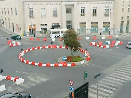 La rotatoria della discordia. «Dove è finito il bello di Ragusa?»