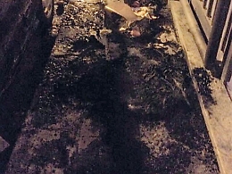 Misterbianco, in fiamme la porta di casa del comandante dei vigili che combatte l'abusivismo