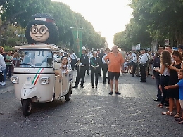 Canoa polo: la sfilata degli atleti delle 24 formazioni impegnate incanta Ortigia