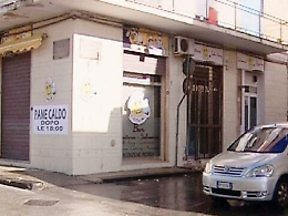 Bomba in panineria, torna la paura