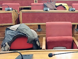 Tre anni di reclusione ad Antonino Chiazza,  4 anni e 4 mesi a Michele Amato e 2 anni ad Antonio Chiazza