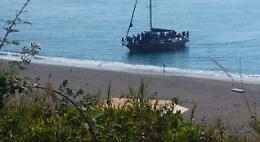 Migranti, un altro sbarco in barca a vela a Portopalo di Capo Passero