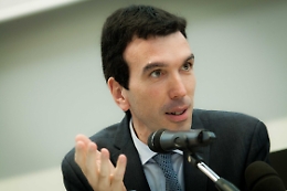 Il ministro Martina: «Lottare contro le agromafie»