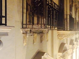 Palermo, crolla balcone in via Cavour: nessun ferito
